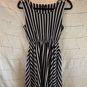 Sleeveless Black and White Striped Midi Dress